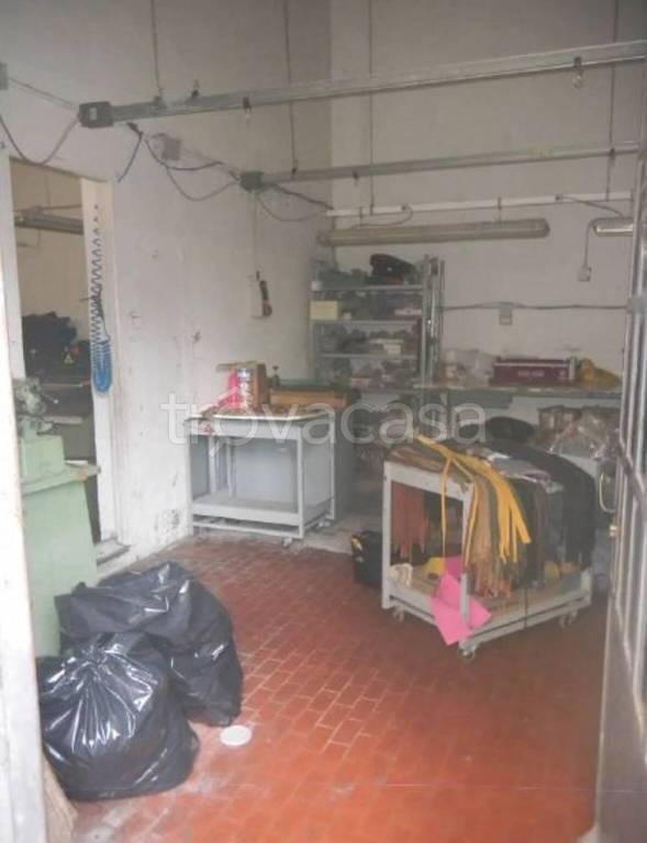 negozio in vendita a Signa