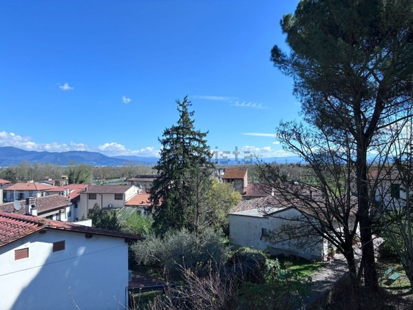 appartamento in vendita a Signa in zona San Mauro a Signa