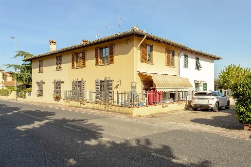 casa indipendente in vendita a Signa