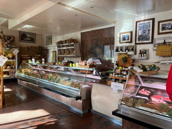 negozio in vendita a Signa