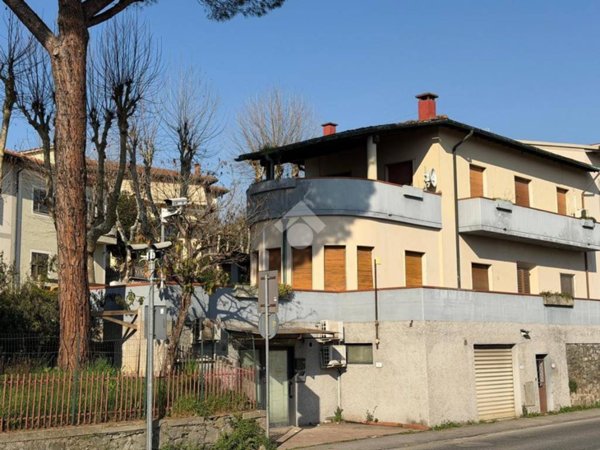 casa indipendente in vendita a Signa