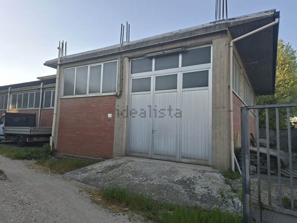 capannone in vendita a Signa