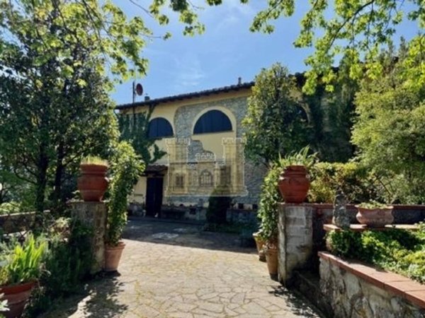 casa indipendente in vendita a Signa