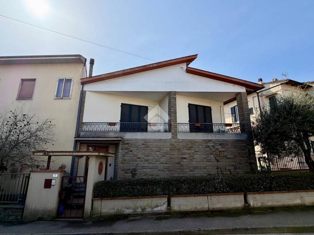 casa indipendente in vendita a Signa