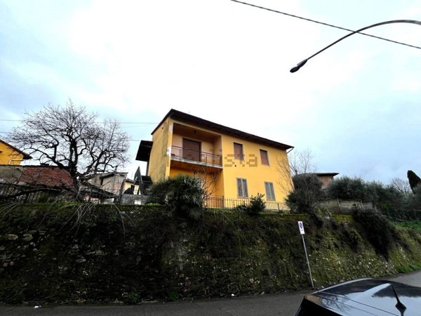 casa indipendente in vendita a Signa