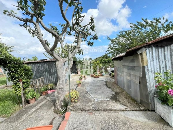 casa indipendente in vendita a Signa in zona Sant'Angelo a Lecore