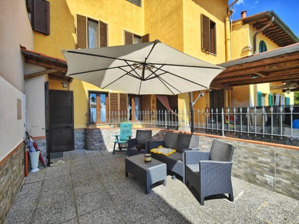 casa indipendente in vendita a Signa in zona Lecore