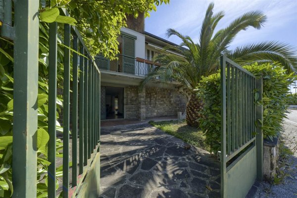 casa indipendente in vendita a Signa in zona San Mauro a Signa