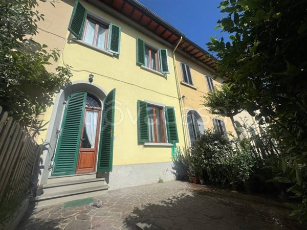 casa indipendente in vendita a Signa