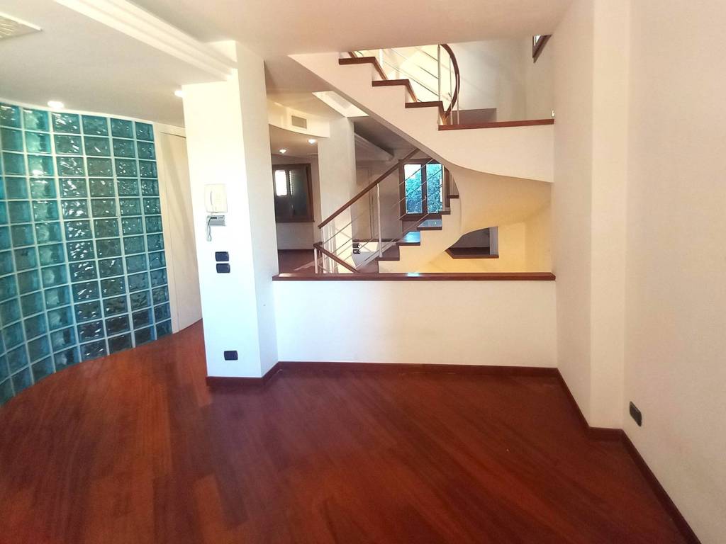 casa indipendente in vendita a Signa