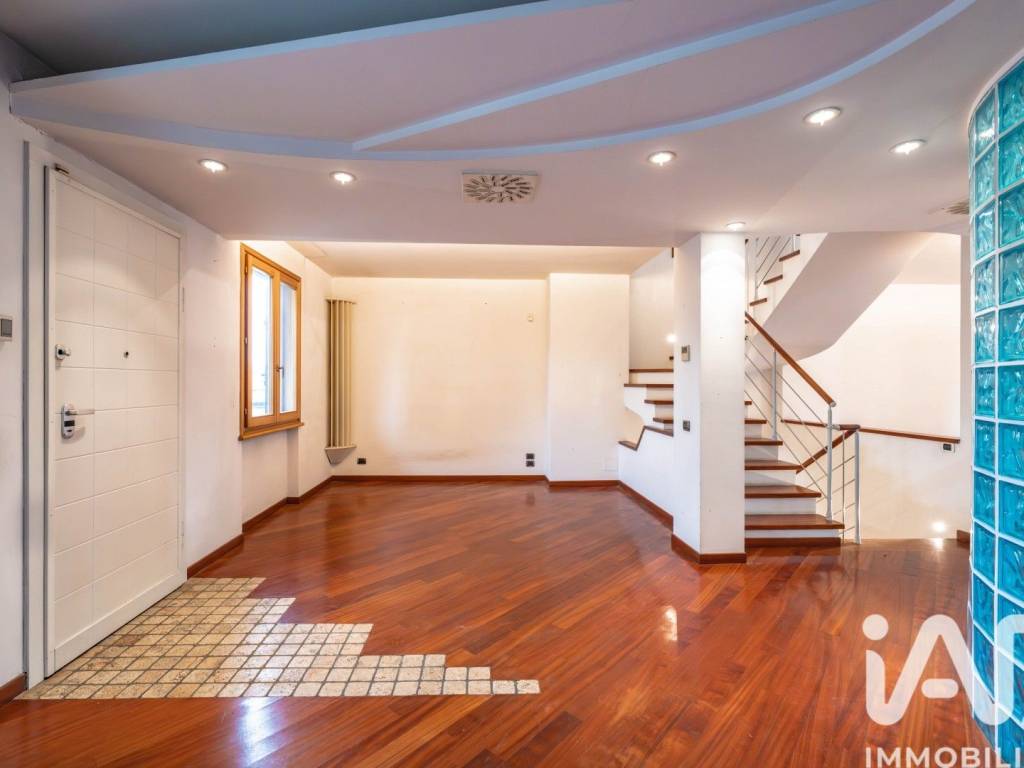 casa indipendente in vendita a Signa