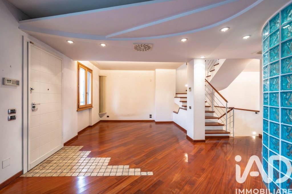 casa indipendente in vendita a Signa