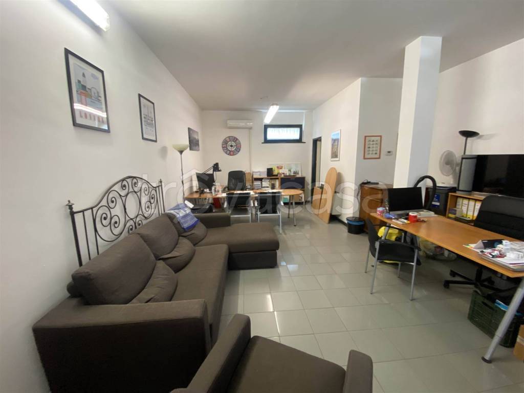 negozio in vendita a Signa