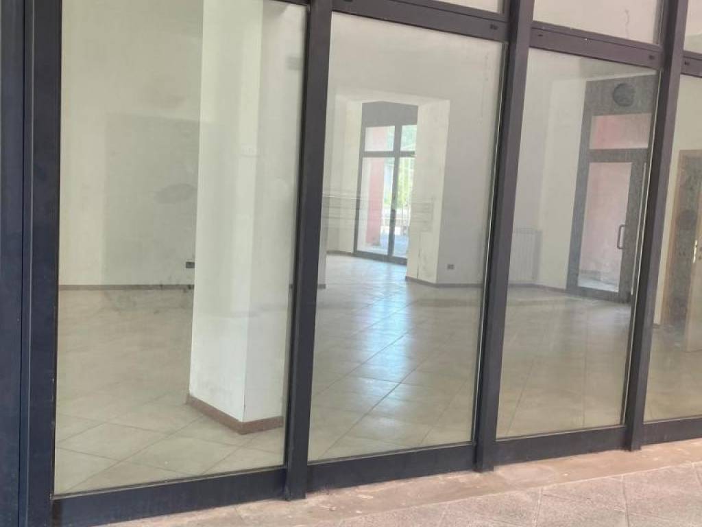 negozio in vendita a Signa
