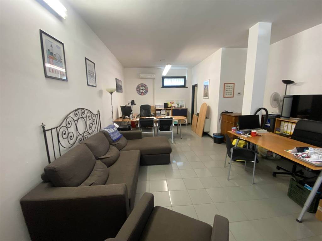 negozio in vendita a Signa