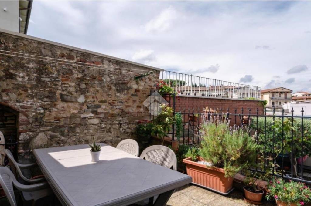 casa indipendente in vendita a Signa