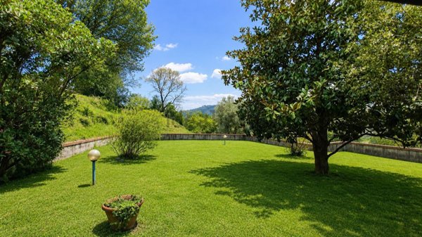 casa indipendente in vendita a Signa