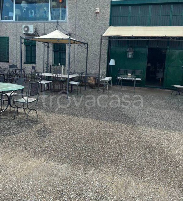 locale commerciale in vendita a Signa in zona Lecore