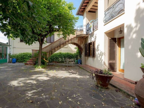 casa indipendente in vendita a Signa
