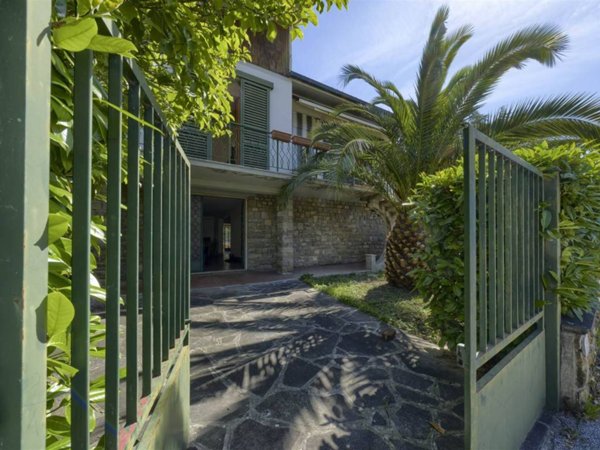 casa indipendente in vendita a Signa in zona San Mauro a Signa