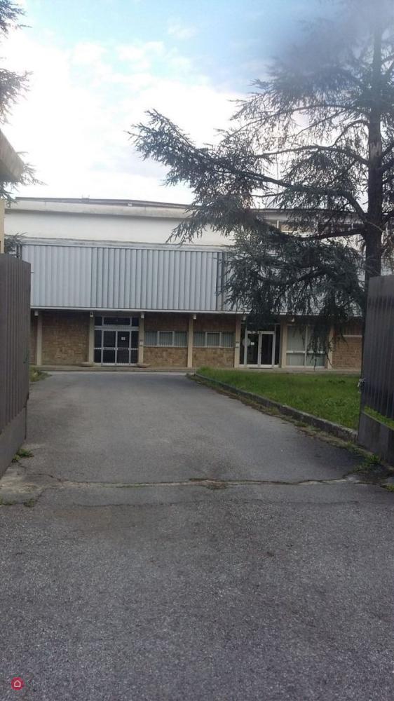 capannone in vendita a Signa