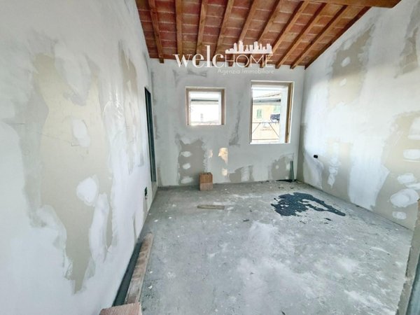 intera palazzina in vendita a Signa