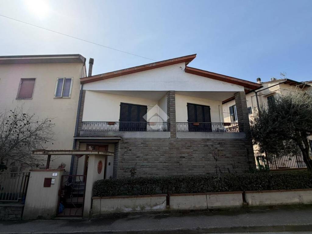 casa indipendente in vendita a Signa