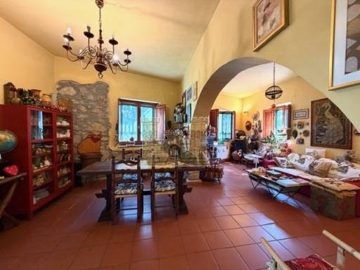 casa indipendente in vendita a Signa