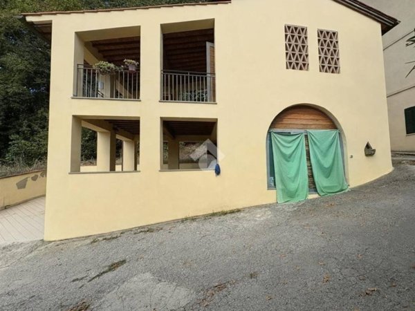 casa indipendente in vendita a Signa