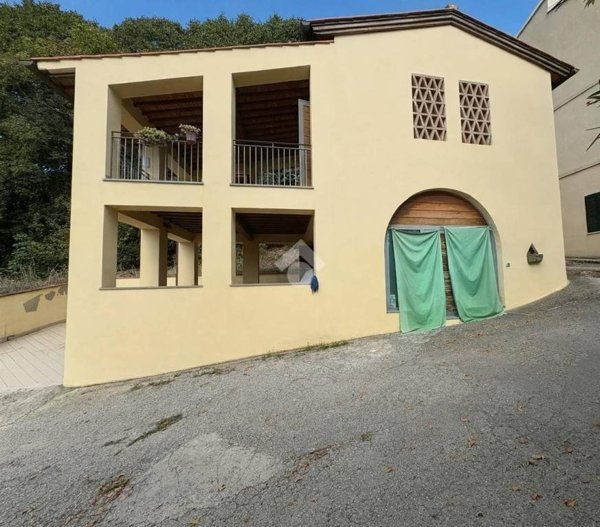 casa indipendente in vendita a Signa