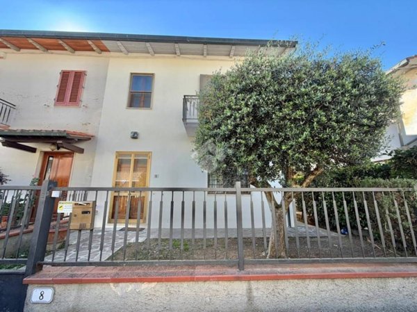 casa indipendente in vendita a Signa in zona Sant'Angelo a Lecore