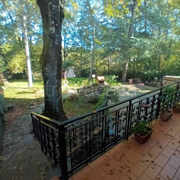 casa indipendente in vendita a Vaglia
