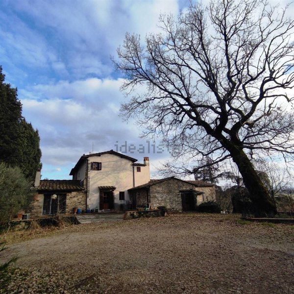 casa indipendente in vendita a Vaglia