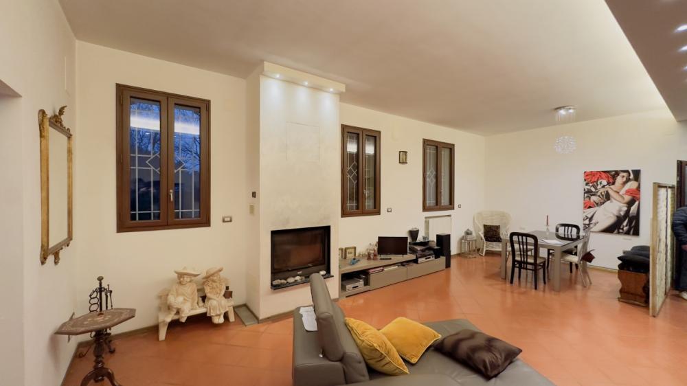 casa indipendente in vendita a Vaglia