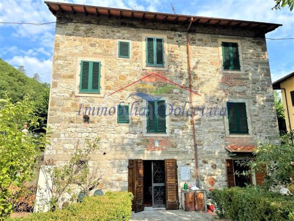casa indipendente in vendita a Vaglia