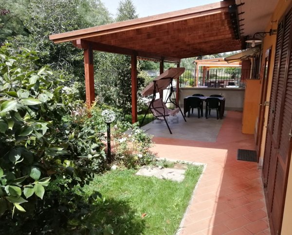casa indipendente in vendita a Vaglia