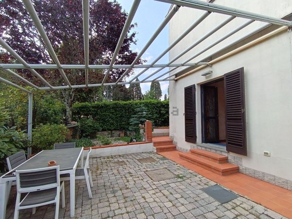 casa indipendente in vendita a Vaglia