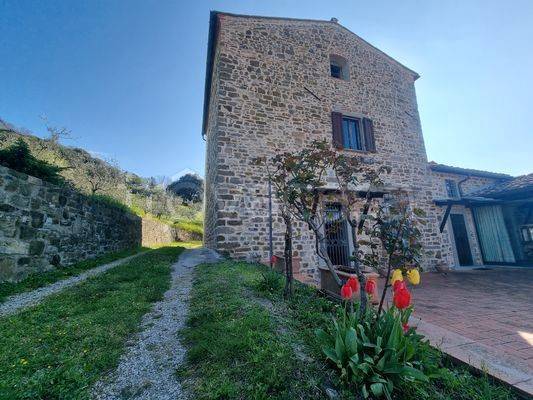 casa indipendente in vendita a Vaglia