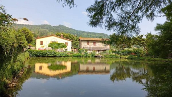 casa indipendente in vendita a Vaglia