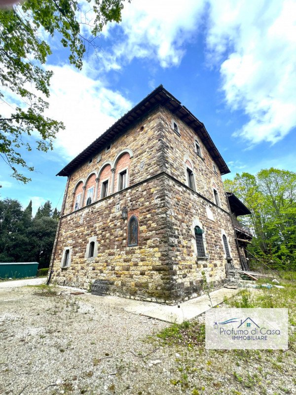 casa indipendente in vendita a Vaglia