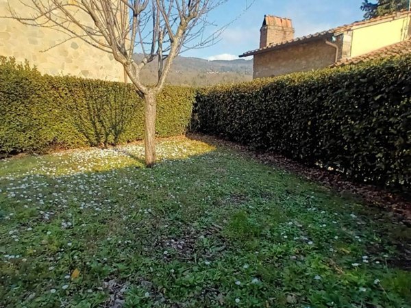 casa indipendente in vendita a Vaglia