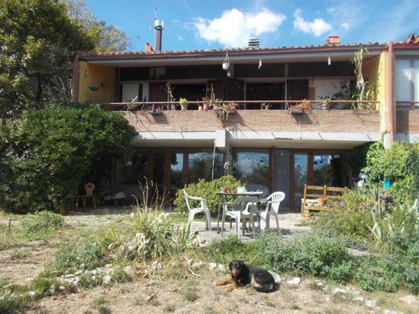 casa indipendente in vendita a Vaglia