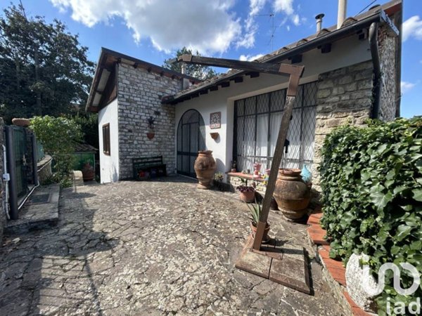casa indipendente in vendita a Vaglia