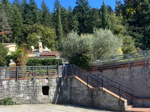 casa indipendente in vendita a Vaglia