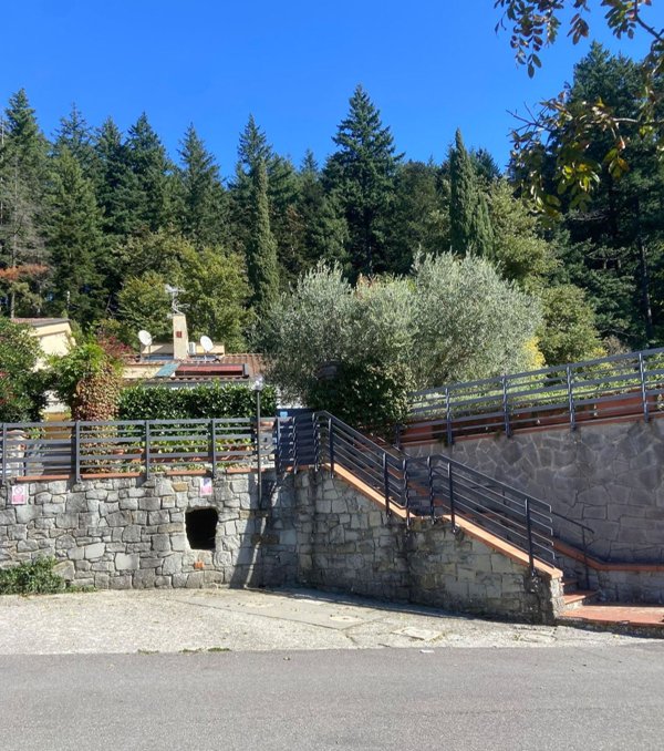 casa indipendente in vendita a Vaglia