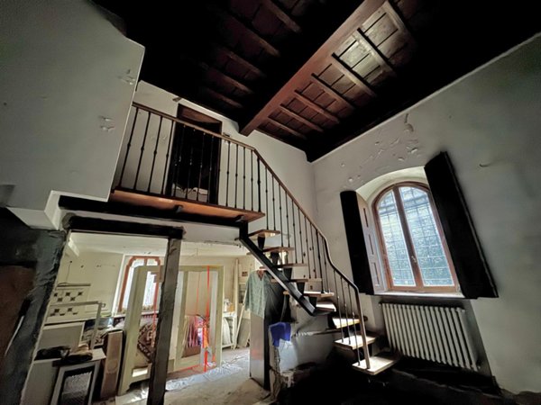 casa indipendente in vendita a Vaglia