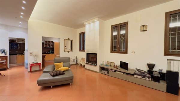 casa indipendente in vendita a Vaglia