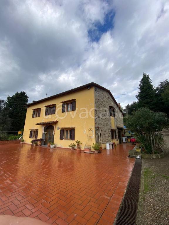 casa indipendente in vendita a Vaglia