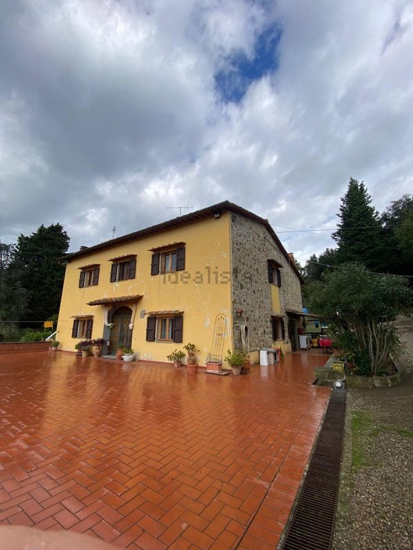 casa indipendente in vendita a Vaglia