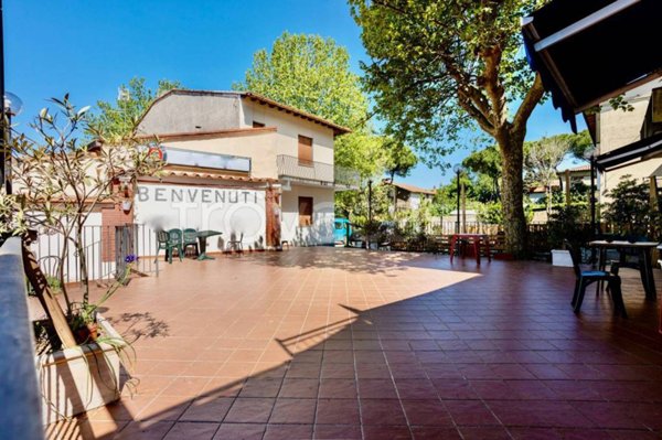 locale commerciale in vendita a Vaglia